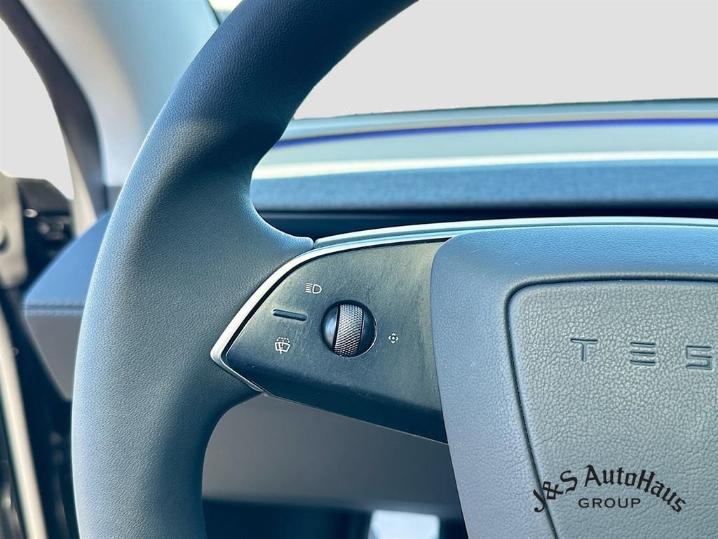Used 2026 Tesla Model Y Long Range AWD/4WD image 13