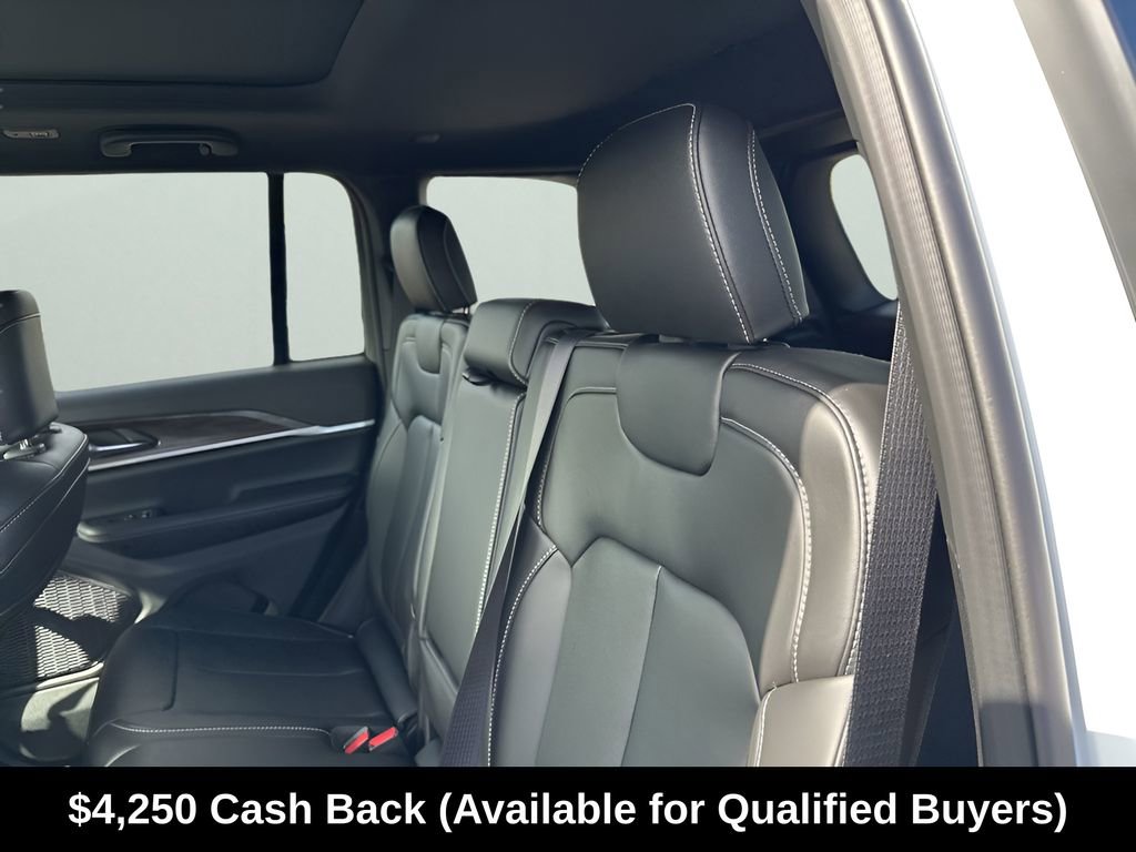 New 2025 Jeep Grand Cherokee Limited AWD/4WD image 19
