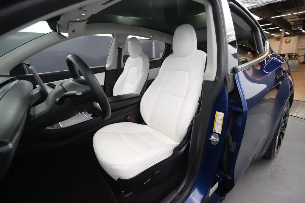Used 2022 Tesla Model Y Performance AWD/4WD image 40