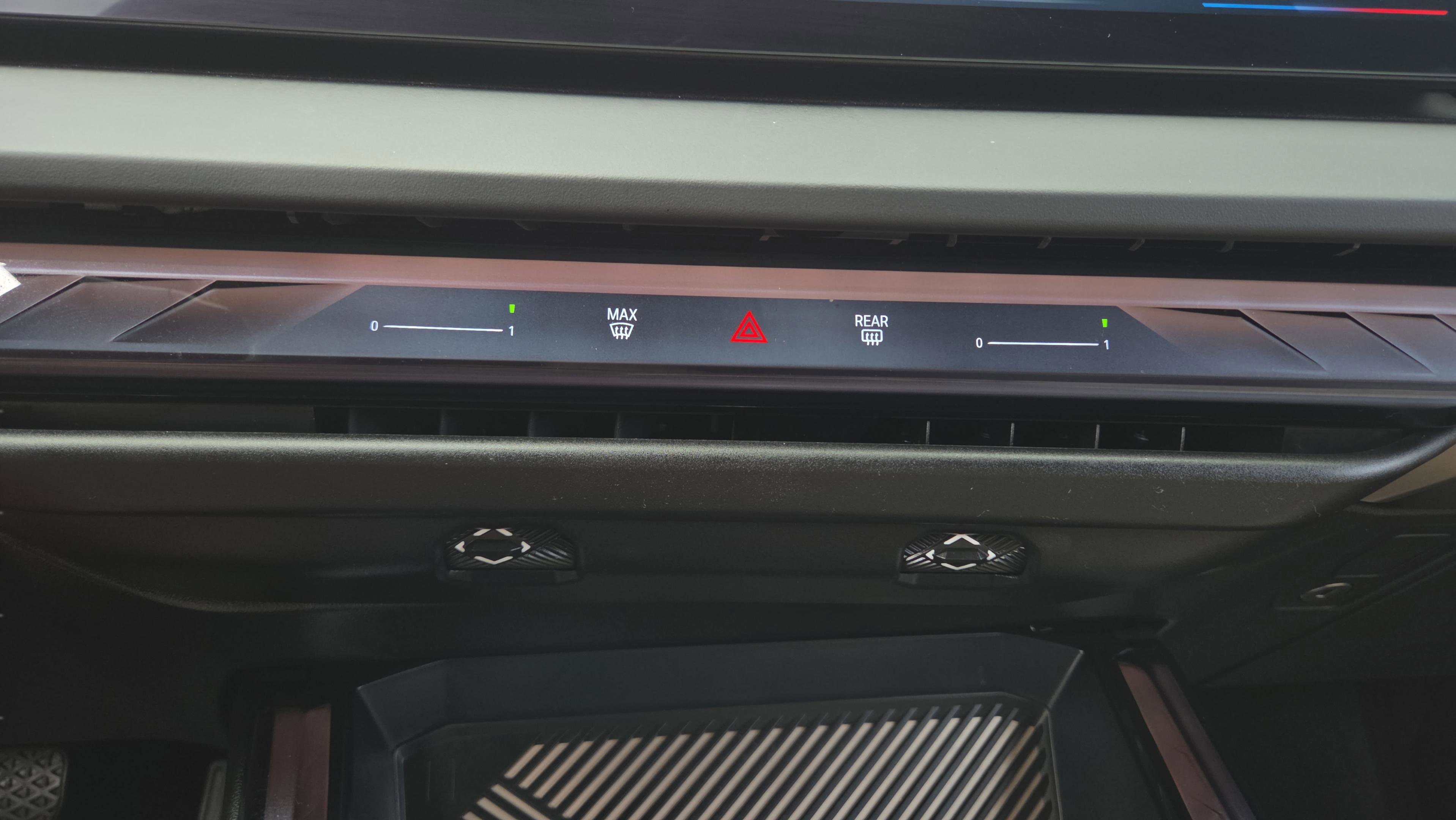 Certified 2025 BMW X3 xDrive30i w/ Convenience Package image 32