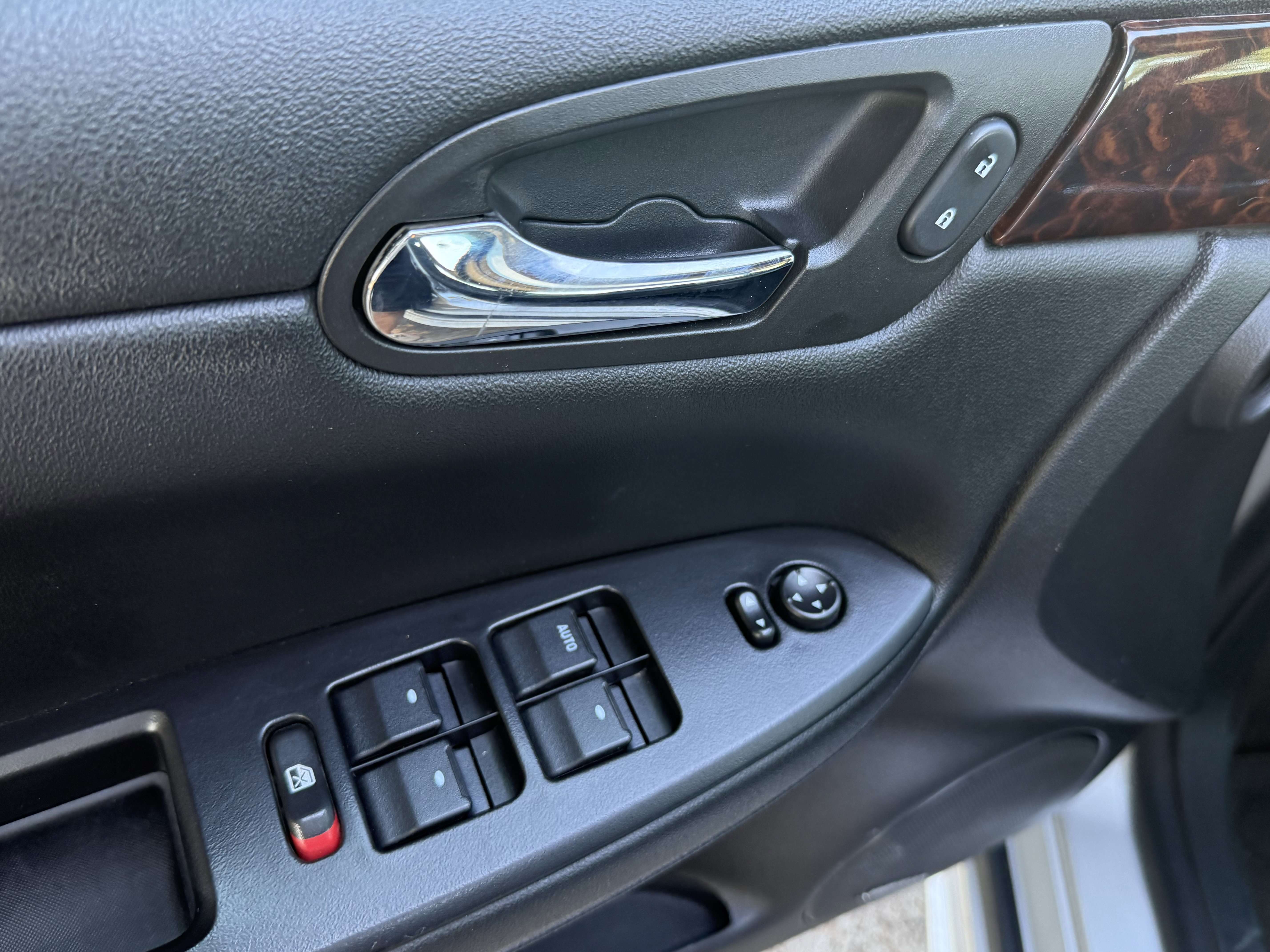 Used 2016 Chevrolet Impala LTZ image 18