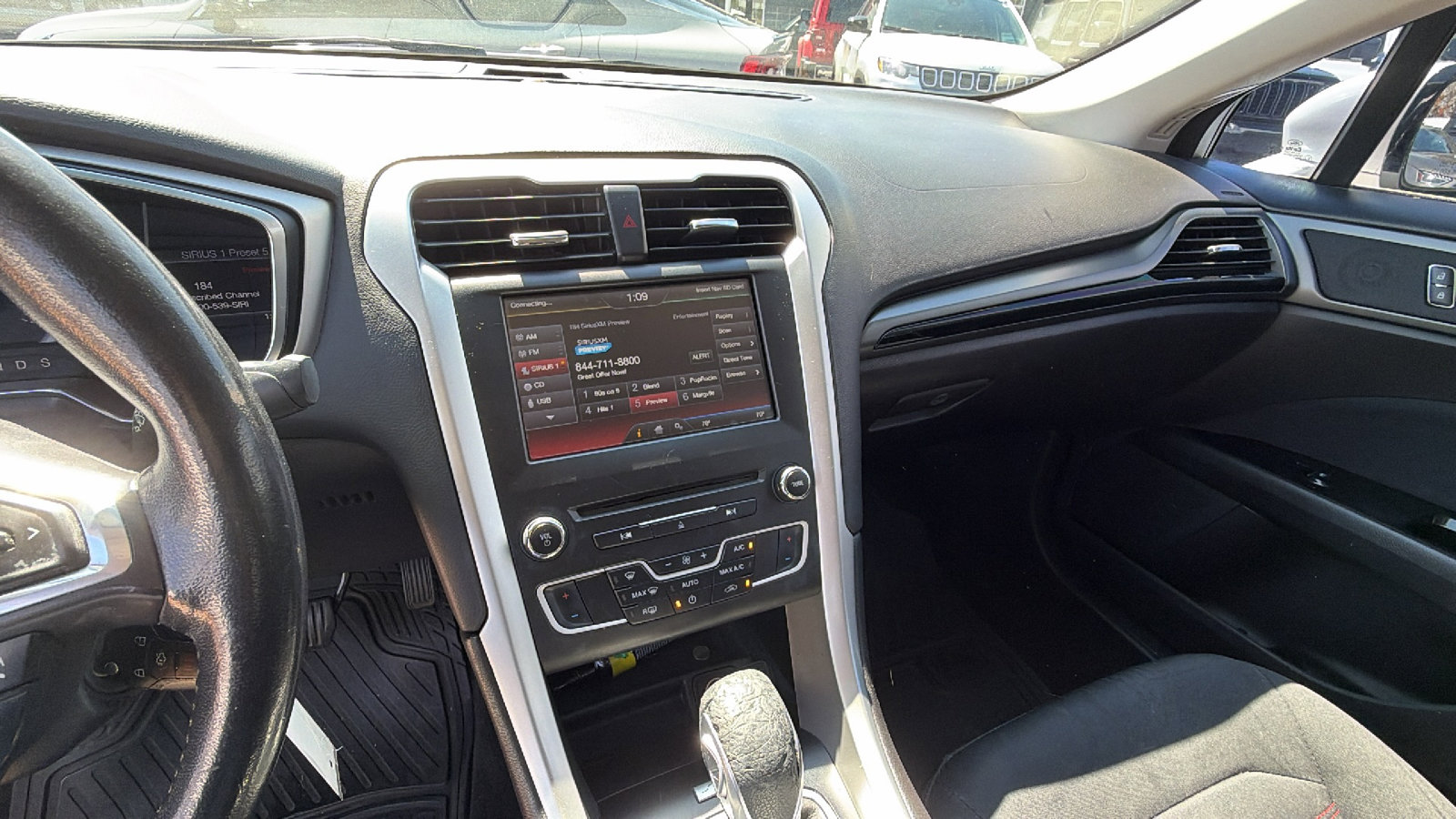 Used 2016 Ford Fusion SE image 31