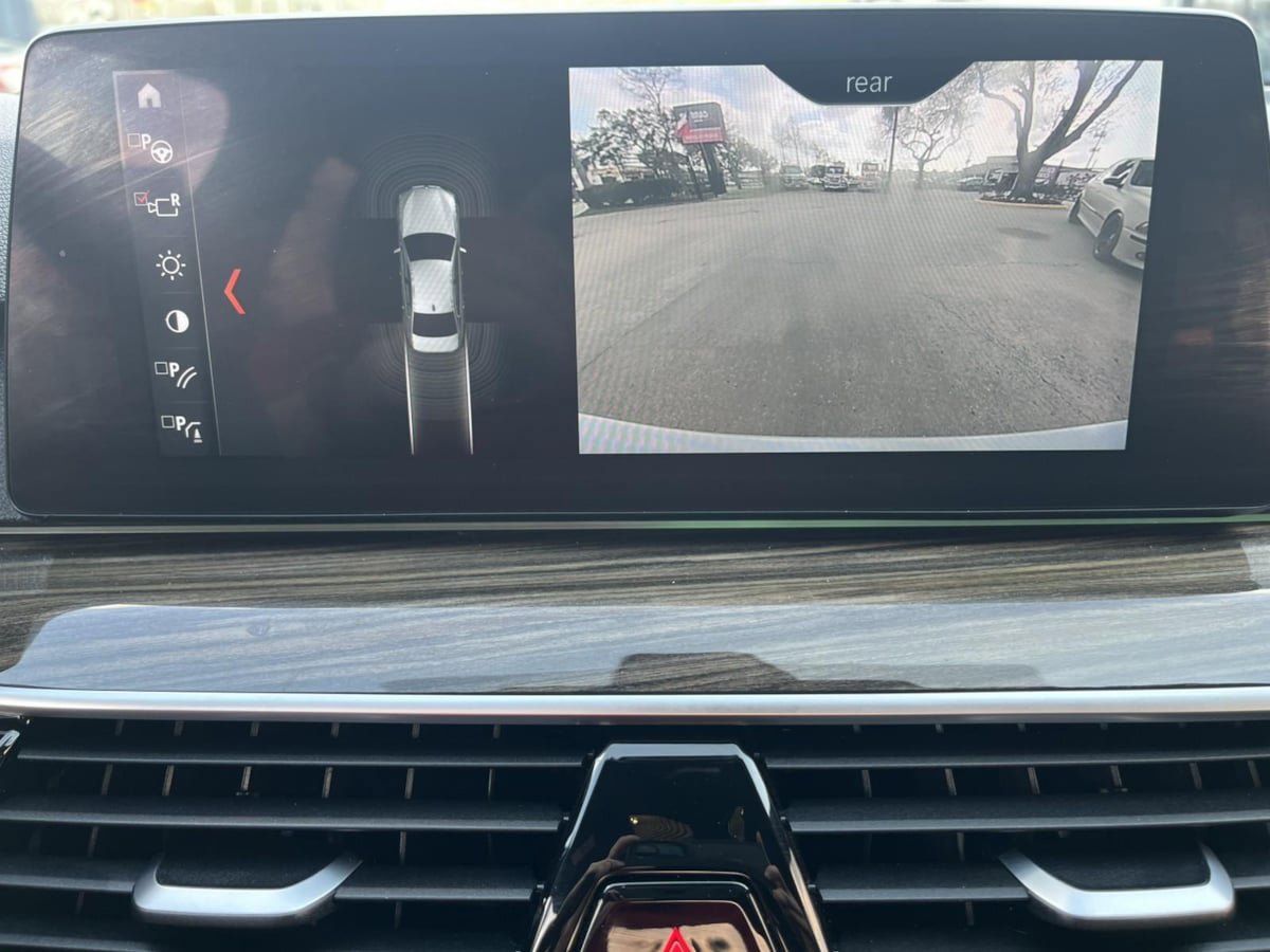 Used 2017 BMW 530i RWD image 18
