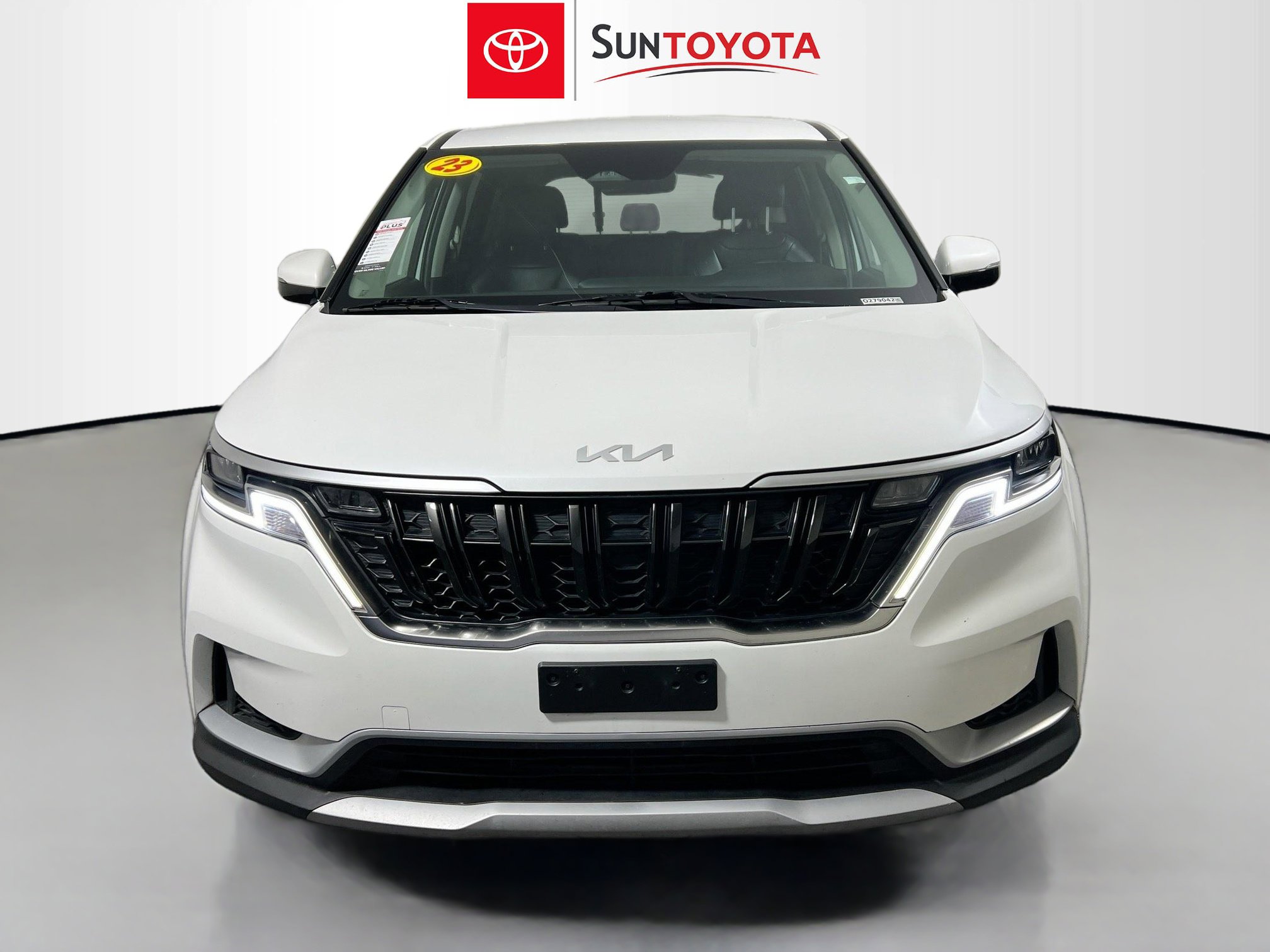 Used 2023 Kia Carnival LX image 10