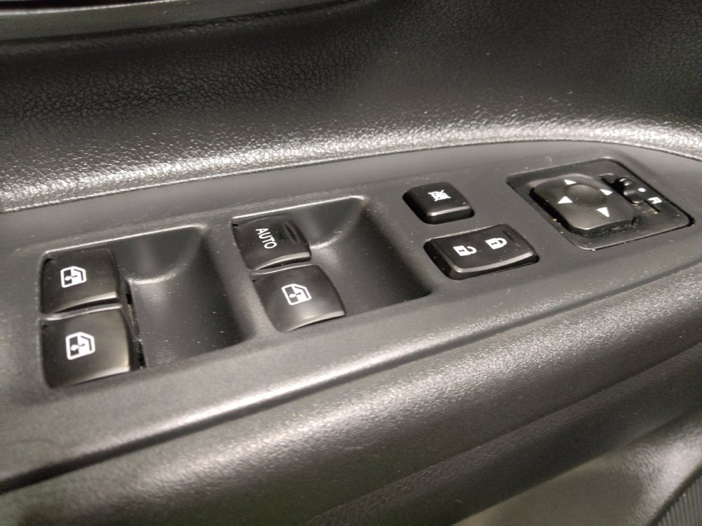 Used 2018 Mitsubishi Outlander ES image 27