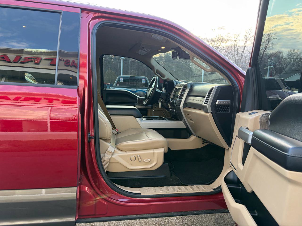 Used 2017 Ford F250 Lariat w/ Tow Technology Bundle AWD/4WD image 45