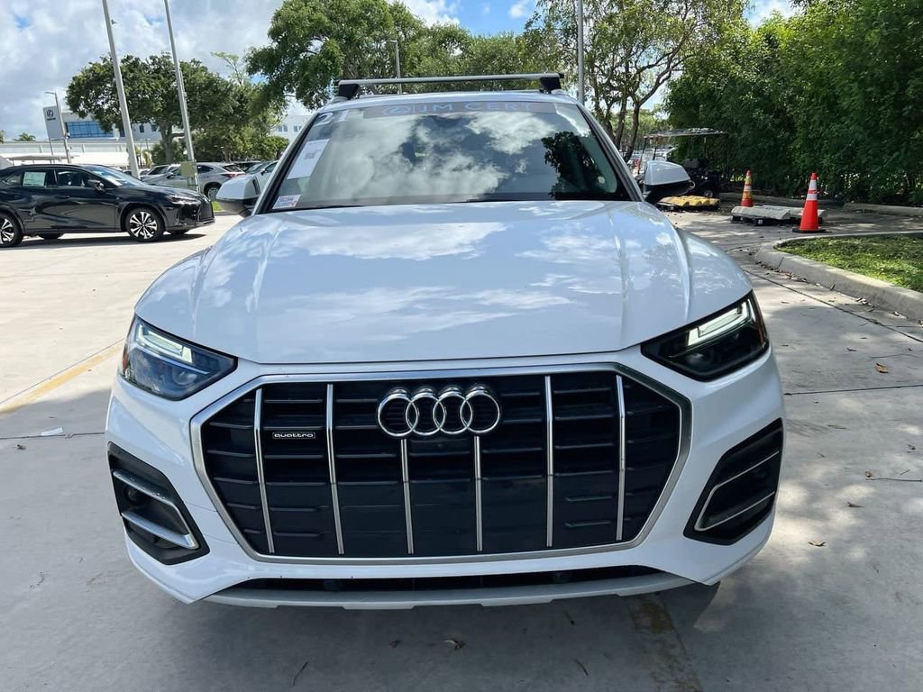 Used 2021 Audi Q5 2.0T Premium Plus w/ Premium Plus Package AWD/4WD image 2