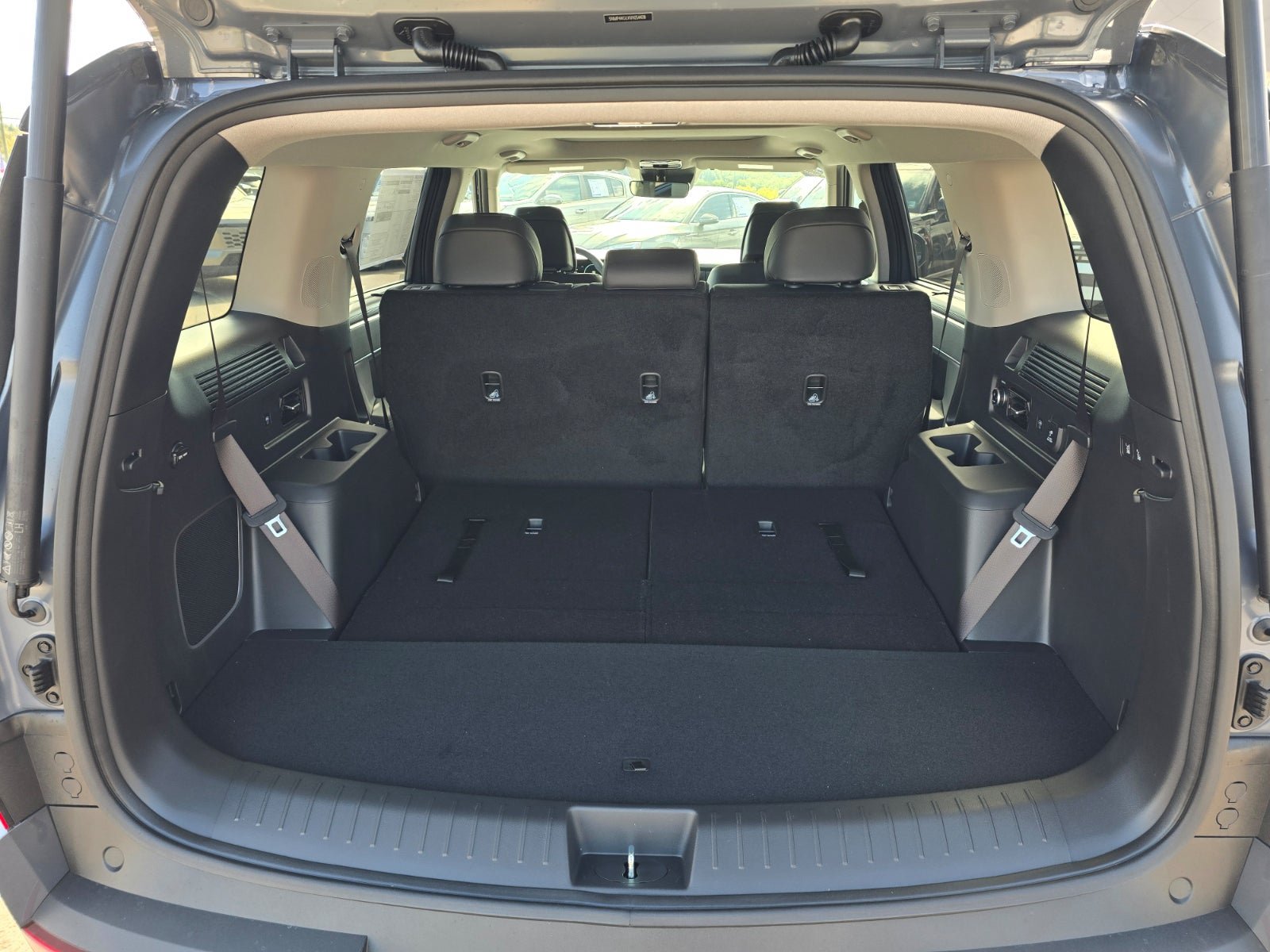 New 2027 Hyundai Santa Fe Limited FWD image 25