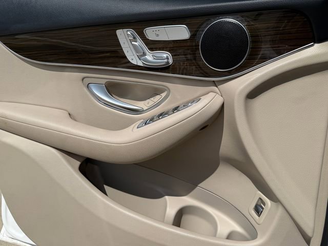 Used 2019 Mercedes-Benz GLC 300 image 18