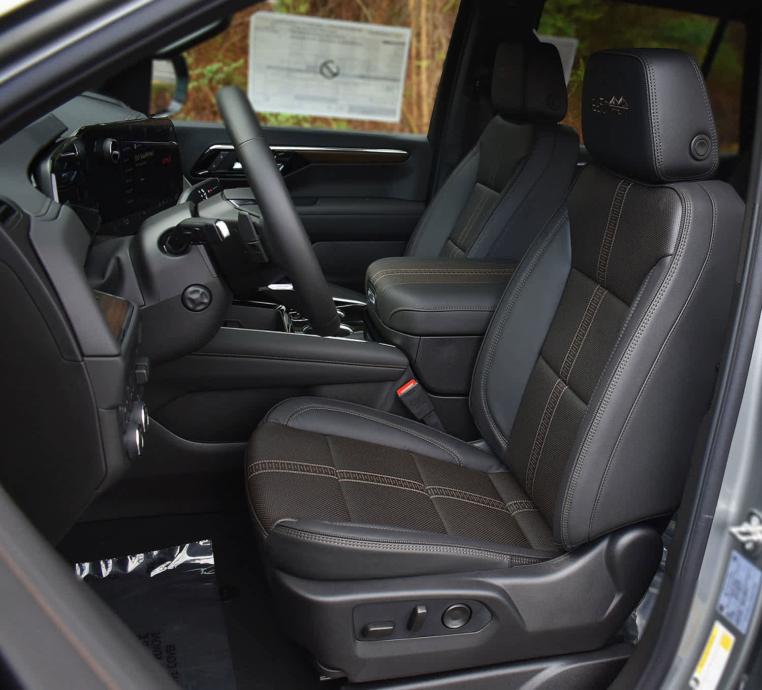 New 2026 Chevrolet Tahoe High Country w/ Sun And Tow Package AWD/4WD image 9