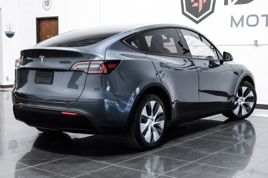 Used 2023 Tesla Model Y Long Range AWD/4WD image 9