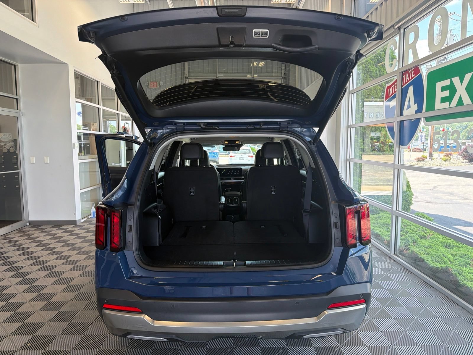 Used 2025 Kia Sorento X-Line EX AWD/4WD image 11
