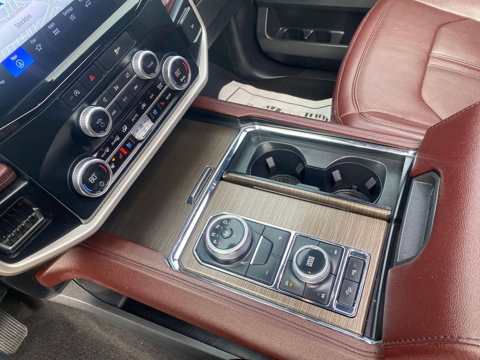 Used 2024 Ford Expedition Limited image 46