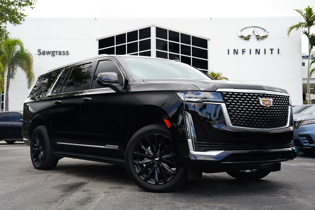 Used 2024 Cadillac Escalade ESV Luxury image 1