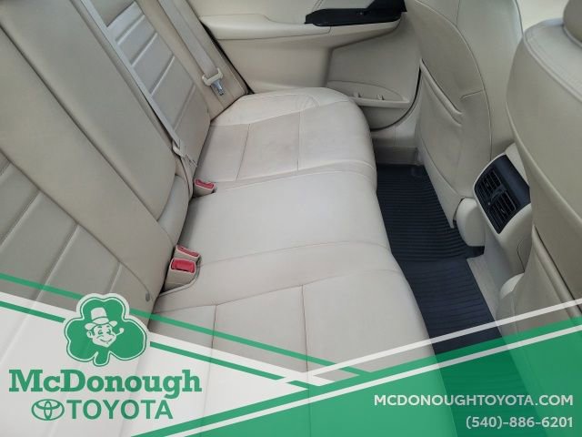 Used 2017 Toyota Camry XLE w/ Moonroof Package image 12