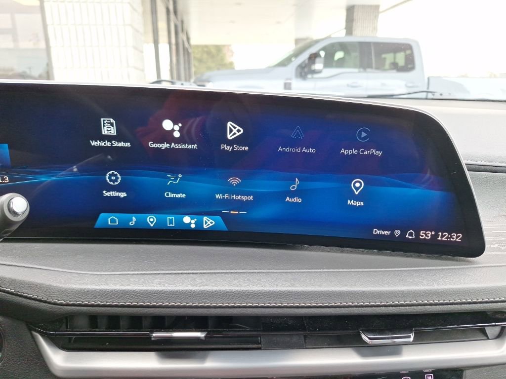 Used 2024 Cadillac XT4 Premium Luxury image 9