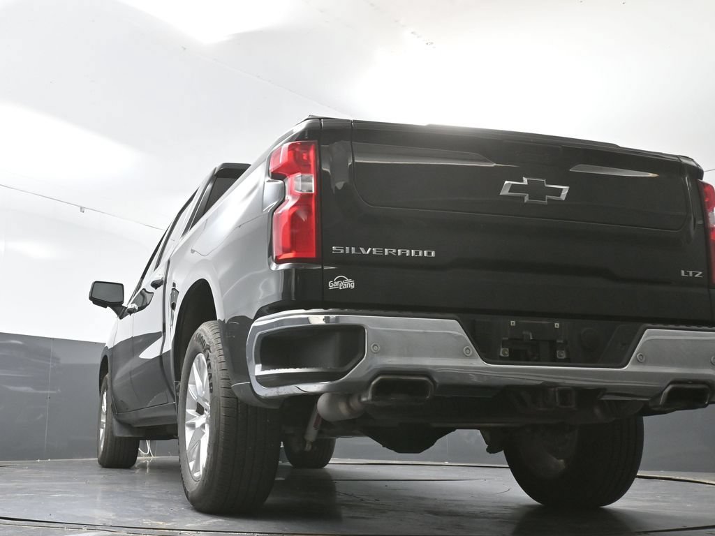 Used 2021 Chevrolet Silverado 1500 LTZ w/ LTZ Premium Package AWD/4WD image 30