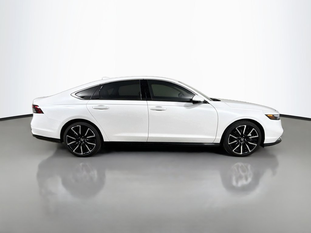 Used 2025 Honda Accord Touring image 8