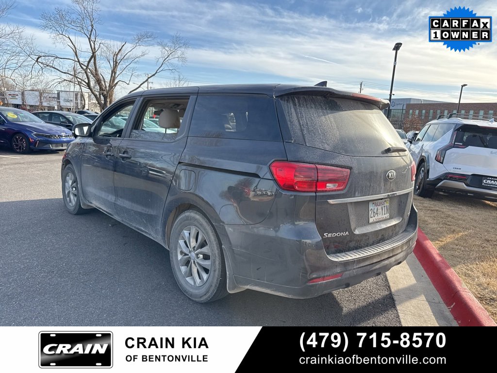 Used 2019 Kia Sedona LX image 8