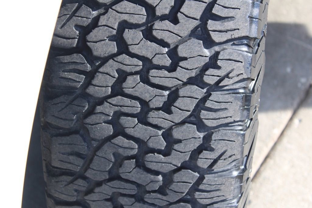 Used 2013 Nissan Titan SL w/ Moonroof Pkg image 14