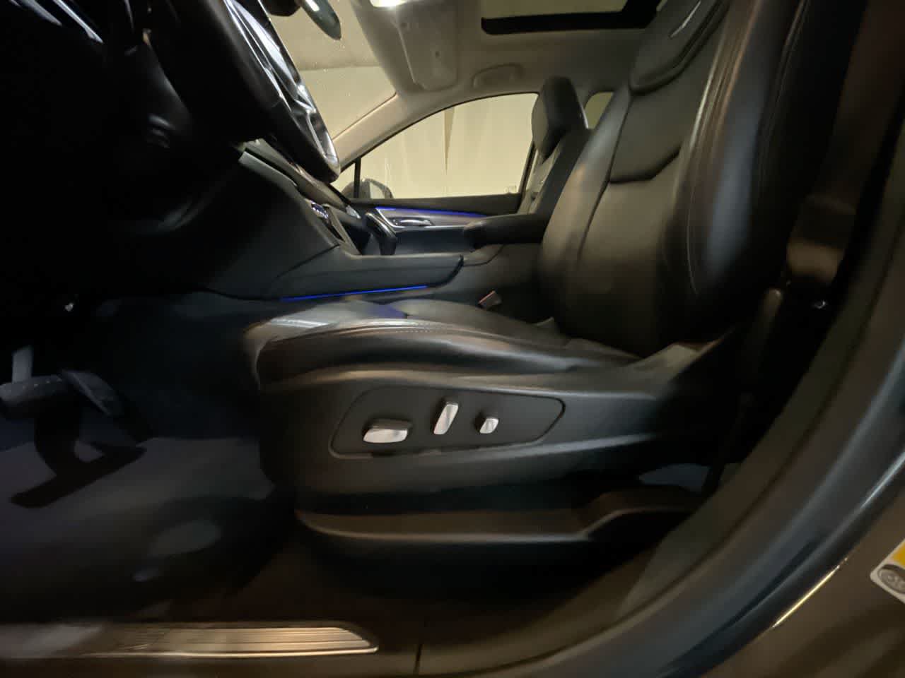 Used 2018 Cadillac XT5 Premium Luxury AWD/4WD image 12