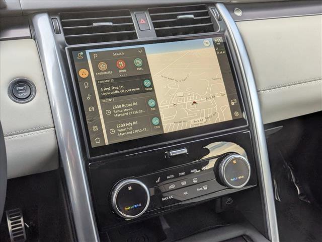 Used 2024 Land Rover Discovery Metropolitan Edition image 14