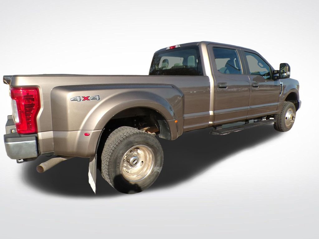 Used 2019 Ford F350 XL w/ Power Equipment Group AWD/4WD image 4