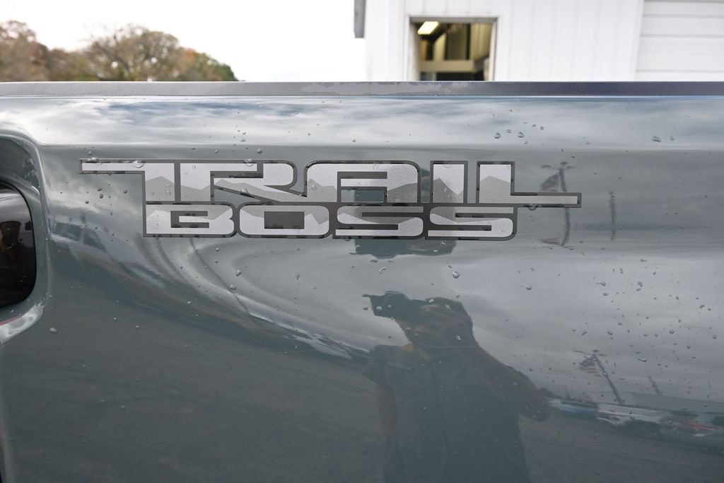 Used 2025 Chevrolet Silverado 3500 LTZ w/ LTZ Plus Package AWD/4WD image 23