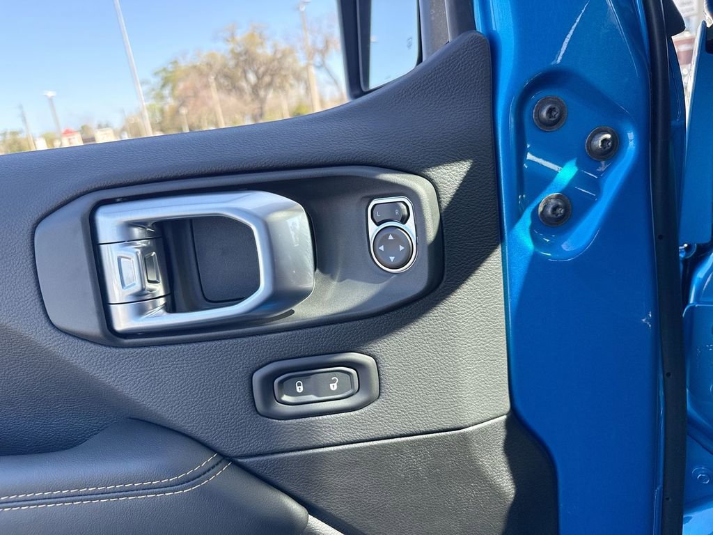 New 2026 Jeep Gladiator Sport image 12