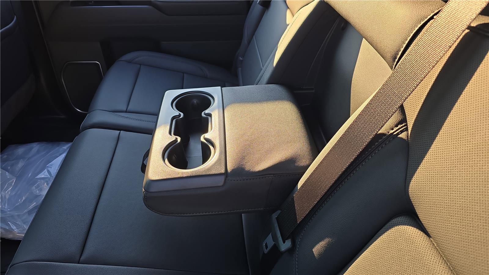 New 2026 GMC Sierra 2500 SLT w/ SLT Premium Package image 19