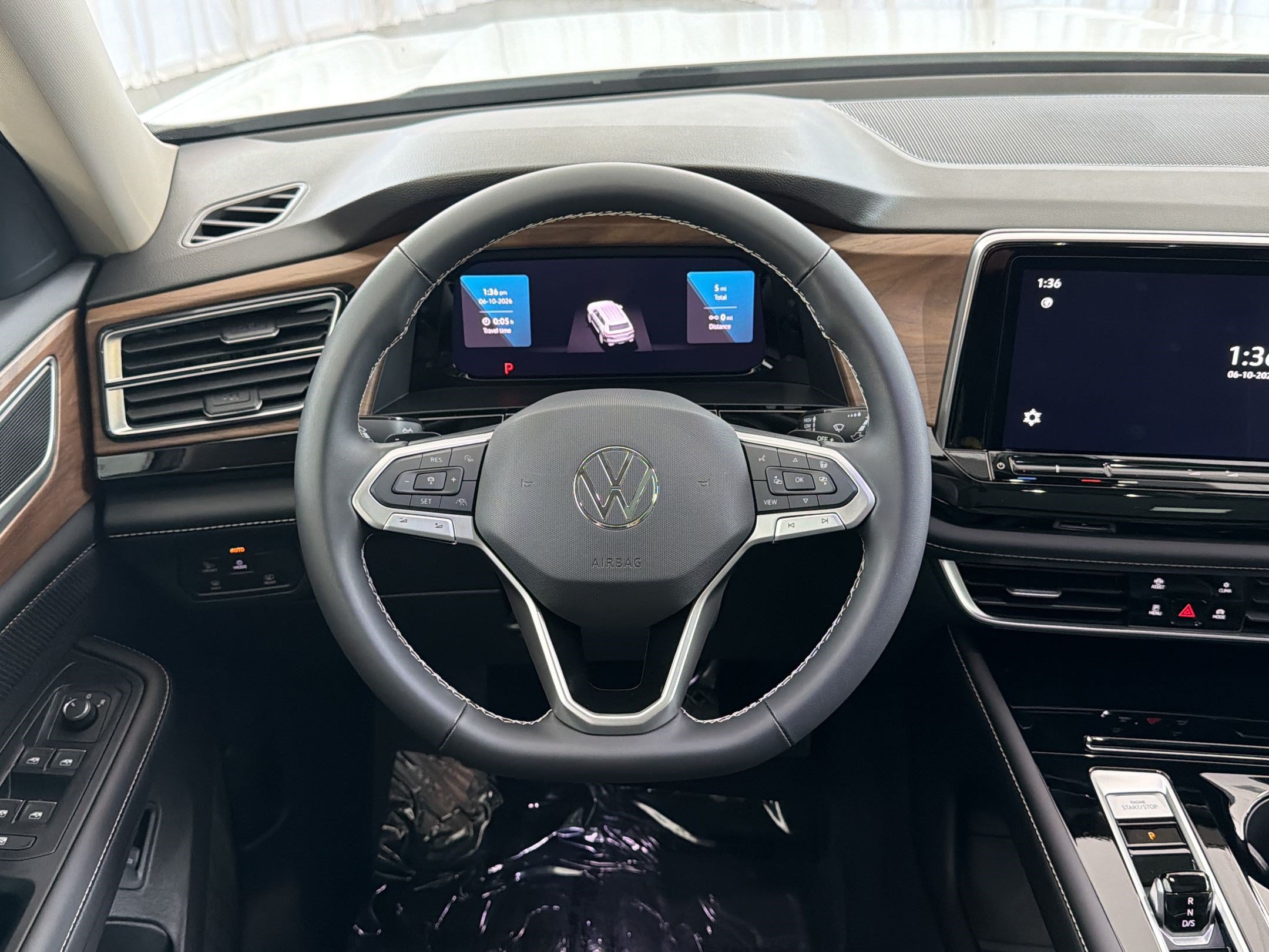 New 2026 Volkswagen Atlas SE FWD image 18