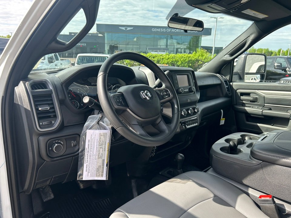 New 2024 RAM 3500 Tradesman image 16