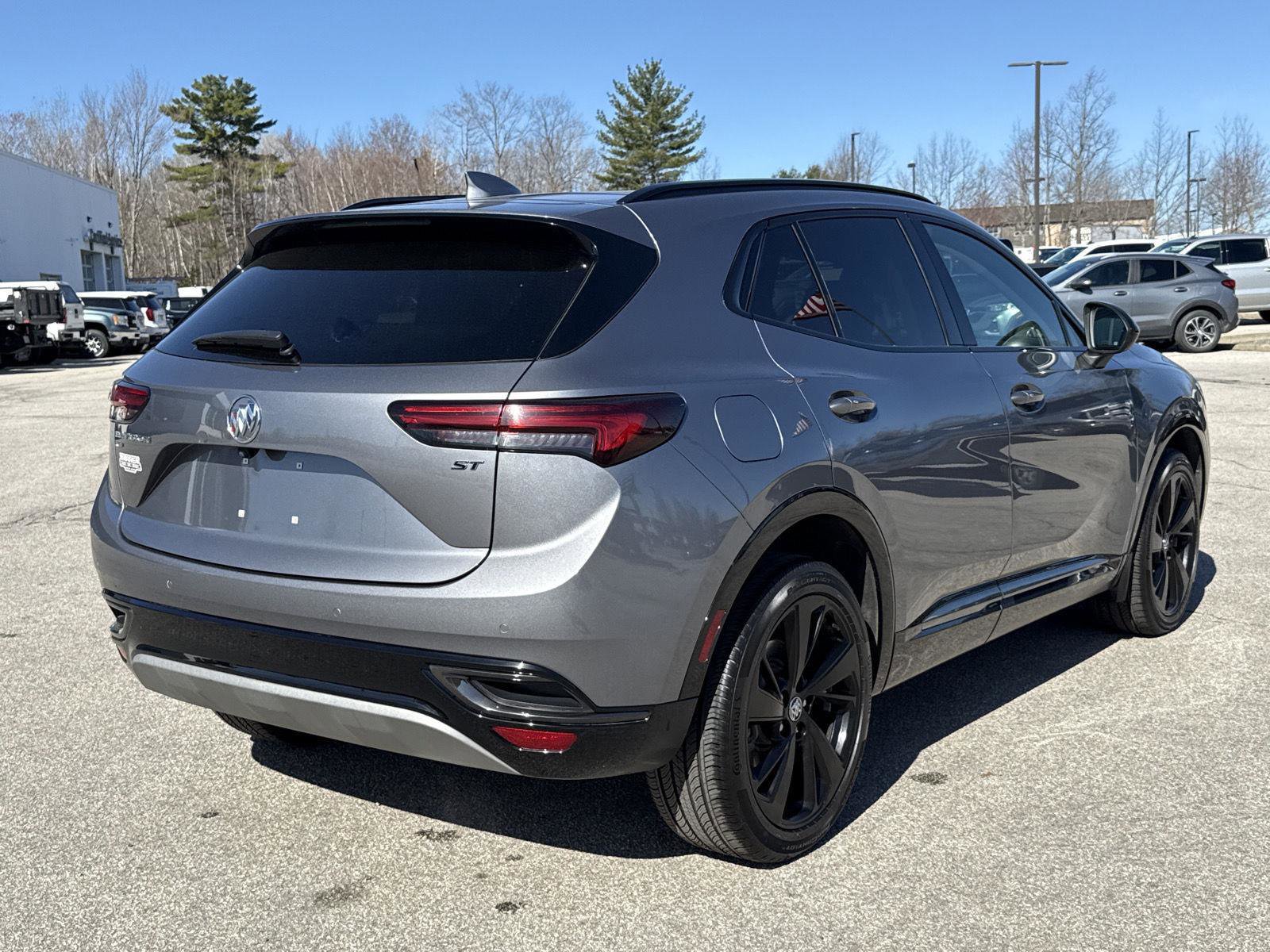 Used 2022 Buick Envision Essence w/ Sport Touring Package AWD/4WD image 8