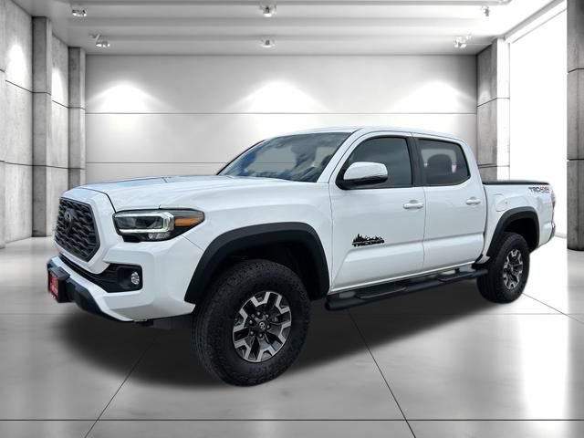 Used 2023 Toyota Tacoma TRD Off-Road w/ Black Out Package (TMS) AWD/4WD image 4