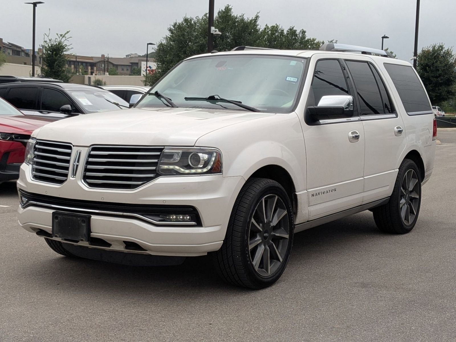 Used 2017 Lincoln Navigator Reserve RWD image 7