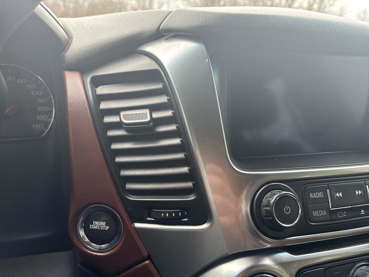 Used 2015 Chevrolet Suburban LTZ image 31