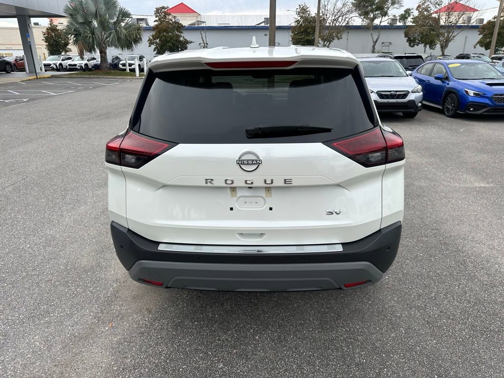 Used 2023 Nissan Rogue SV image 6