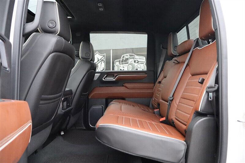 Used 2024 GMC Sierra 3500 Denali Ultimate image 25
