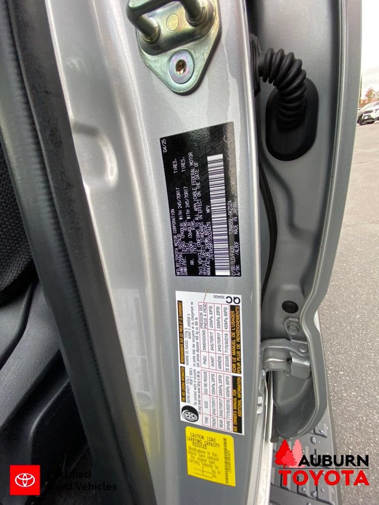 Certified 2025 Toyota 4Runner SR5 AWD/4WD image 34