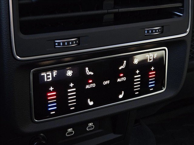 New 2026 Audi SQ7 Premium Plus AWD/4WD image 16