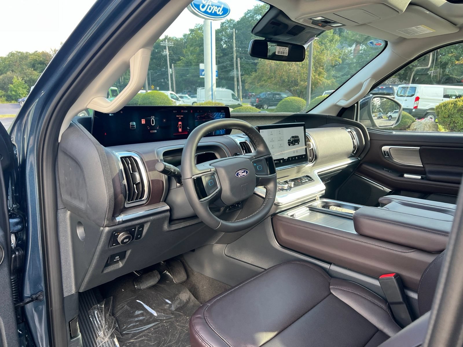 New 2027 Ford Expedition Platinum w/ Platinum Ultimate Package AWD/4WD image 19