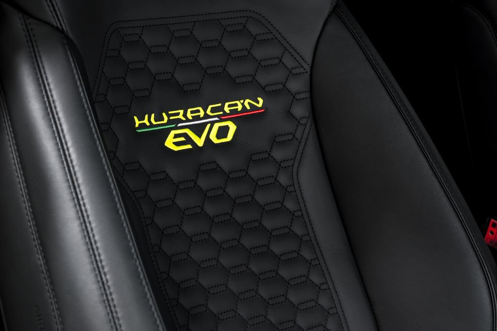 Used 2022 Lamborghini Huracan EVO AWD/4WD image 37