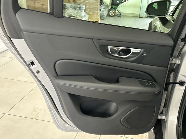 Certified 2025 Volvo V60 B5 Cross Country Plus image 22