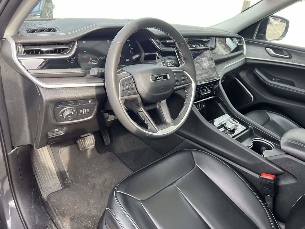 Certified 2024 Jeep Grand Cherokee Limited 4xe image 17