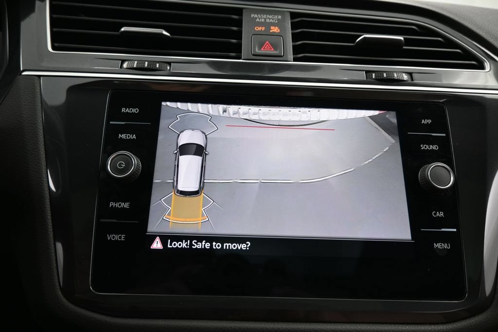 Used 2024 Volkswagen Tiguan SE R-Line FWD image 23