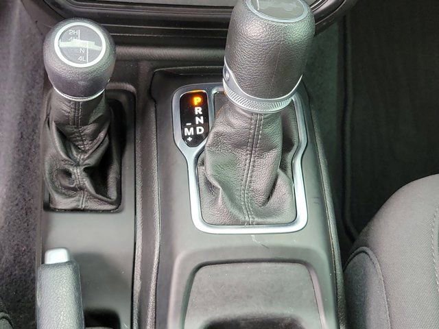 Used 2022 Jeep Wrangler Unlimited Sport image 30