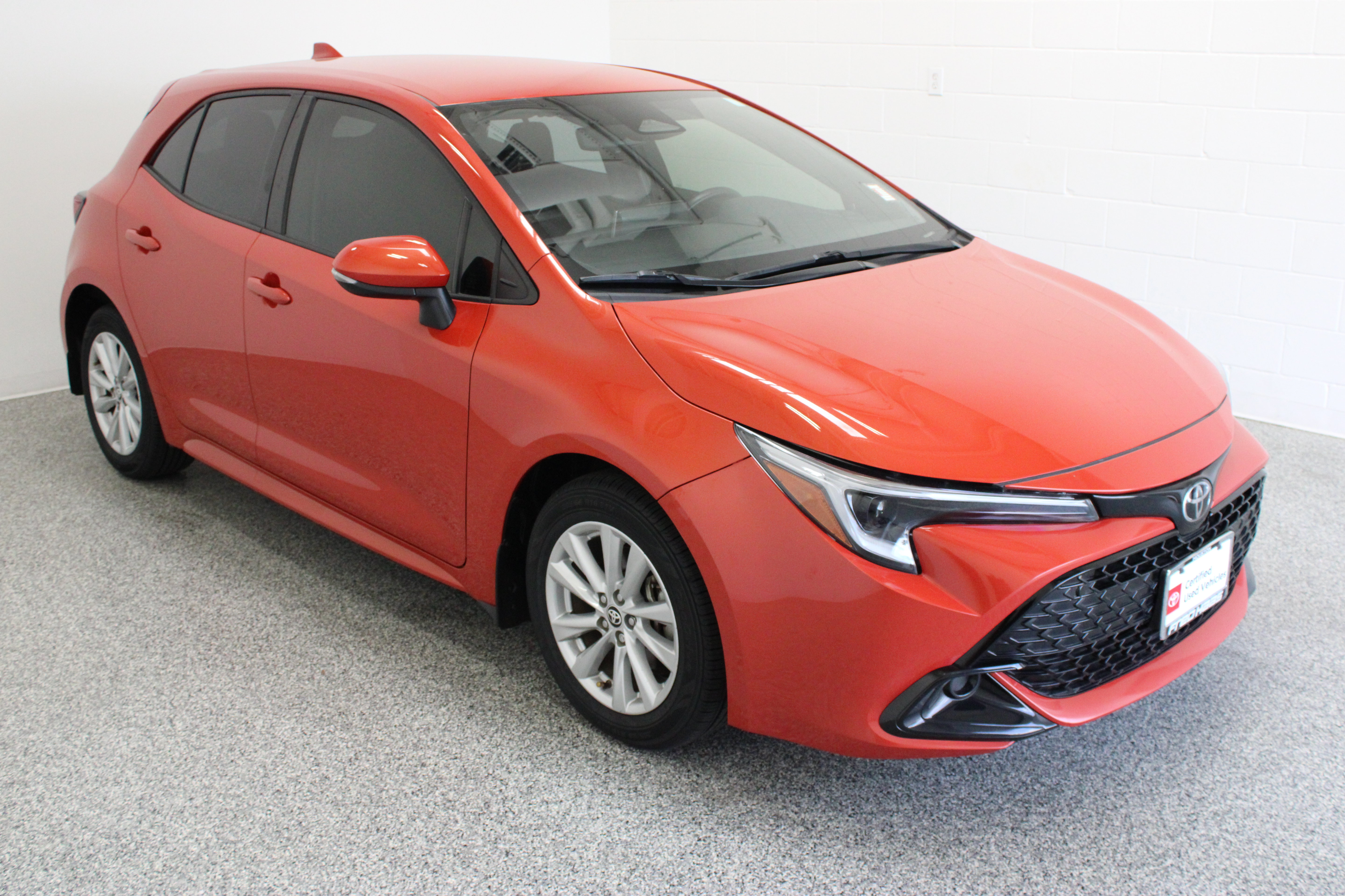 Certified 2024 Toyota Corolla SE FWD image 4