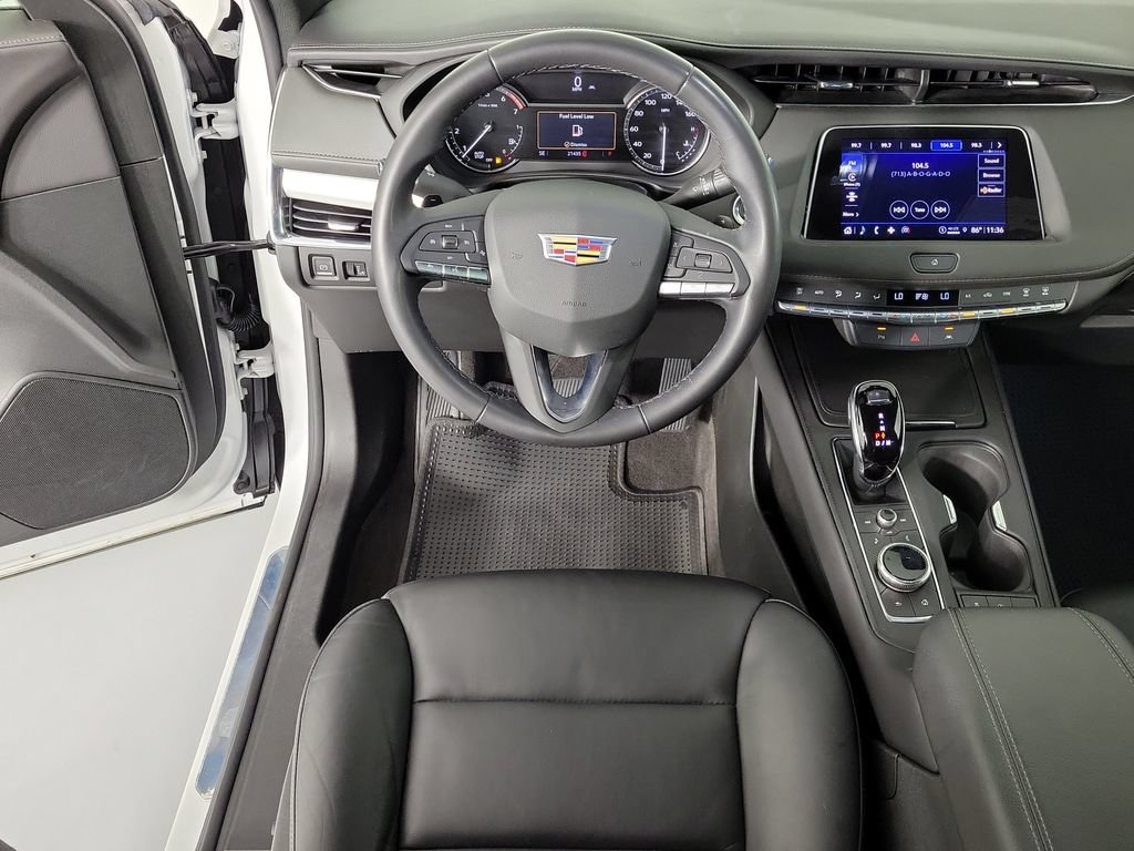 Used 2023 Cadillac XT4 Premium Luxury FWD image 15