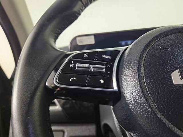 Certified 2025 Kia Seltos S image 24