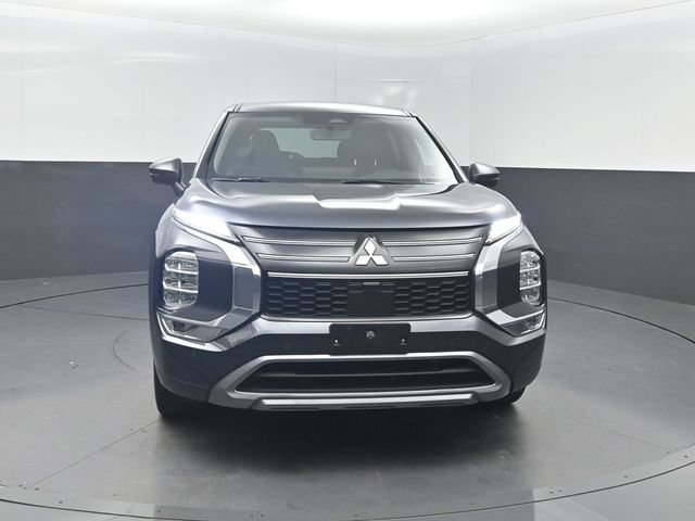 Used 2025 Mitsubishi Outlander SE FWD image 33